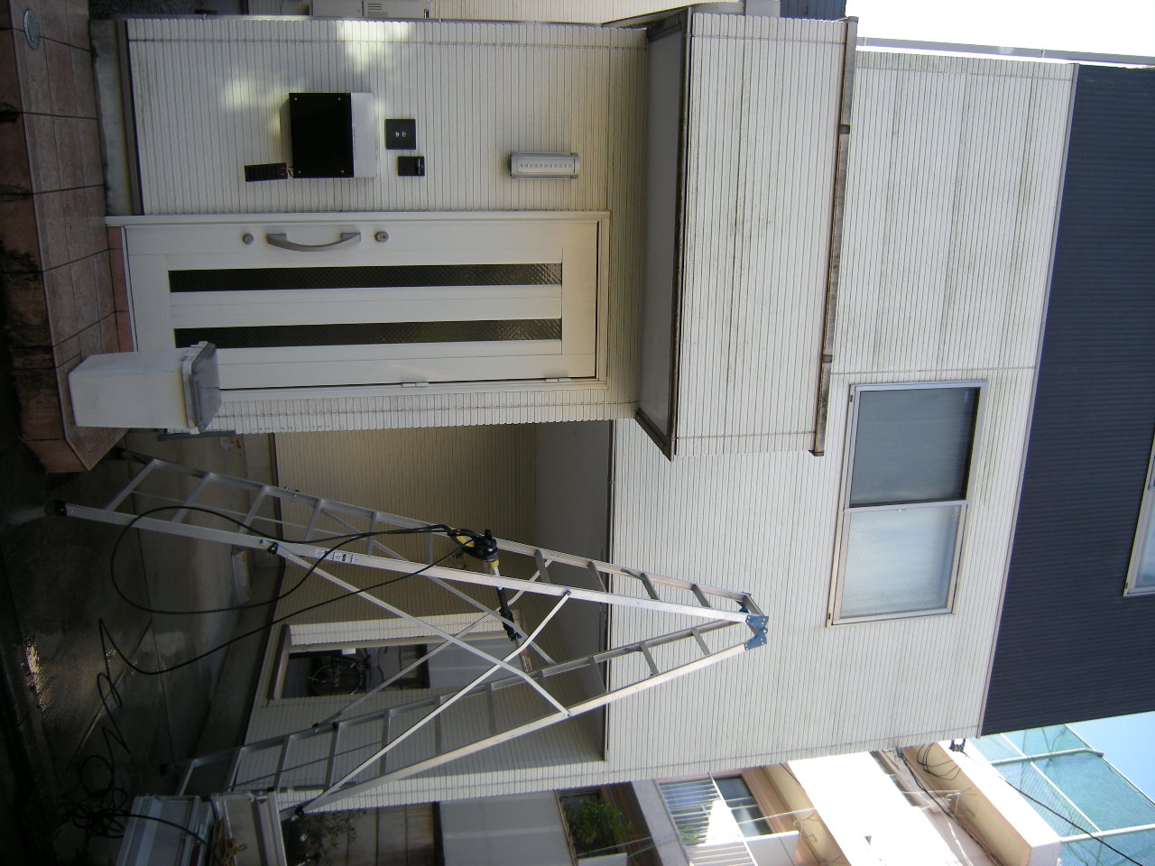 神戸市中央区 高圧洗浄 外壁 高圧洗浄機 コンクリ レンガ ブロック 車庫 玄関 門柱